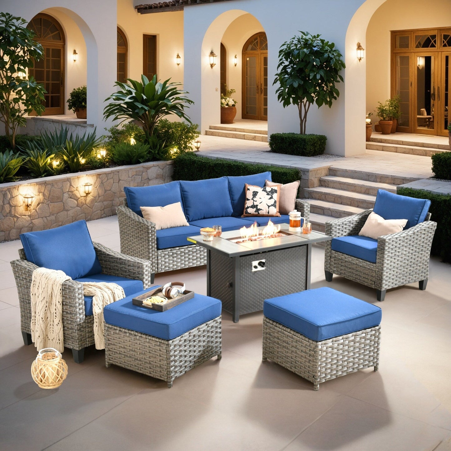 Set di mobili da esterno XIZZI con tavolo da fuoco