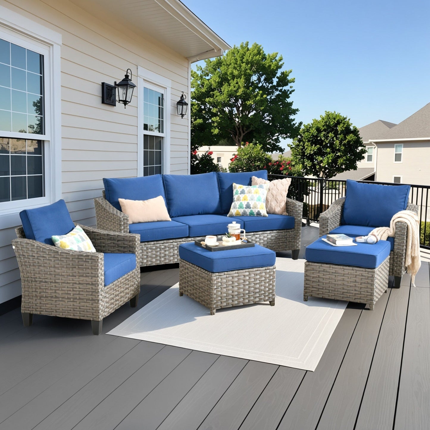 Set di mobili da esterno XIZZI con tavolo da fuoco